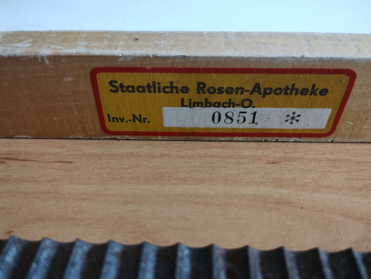 Staatliche Rosen-Apotheke label on the wooden base, marked Limbach-O. and inventory number 0851.
