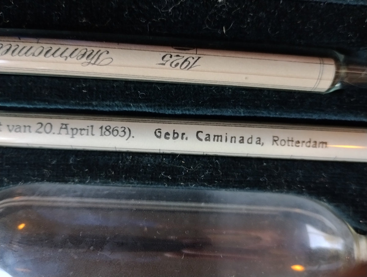 Gebr. Caminada Rotterdam inscription on a glass hydrometer beside the Celsius thermometer marked 1925
