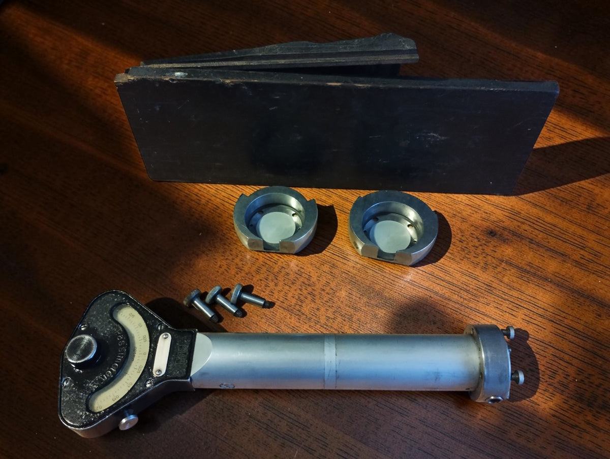 Carl Zeiss Jena Passimeter with wooden case, two interchangeable measuring heads and three knurled screws

