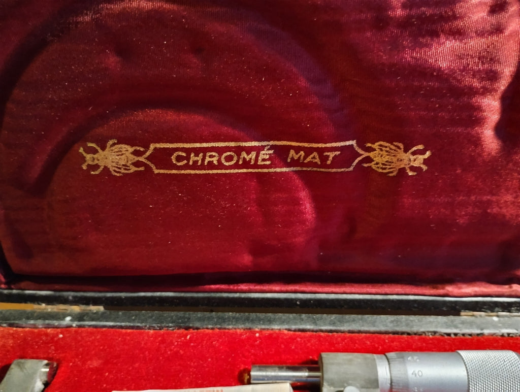 Gold Chrome Mat lettering on the burgundy satin lid lining of the original ROCKT Paris case
