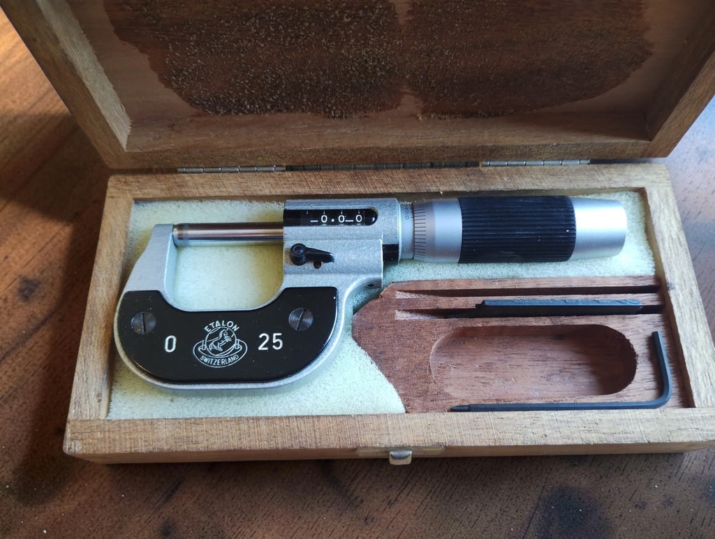 Etalon Microselect 0–25 mm outside micrometer with accessories in its fitted wooden case
