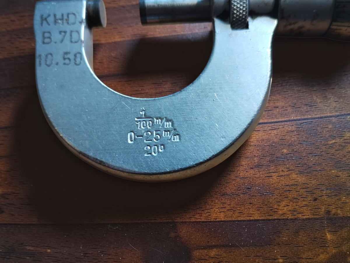 Steinmeyer micrometer frame marked 0–25 mm, 1/100 mm and 20 degrees
