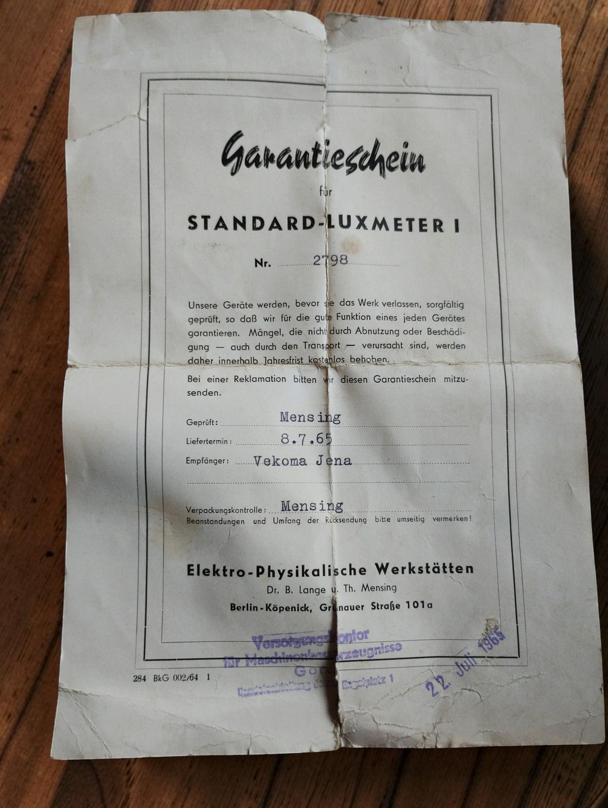 Original Standard-Luxmeter I warranty certificate for serial number 2798, with delivery date July 8, 1965
