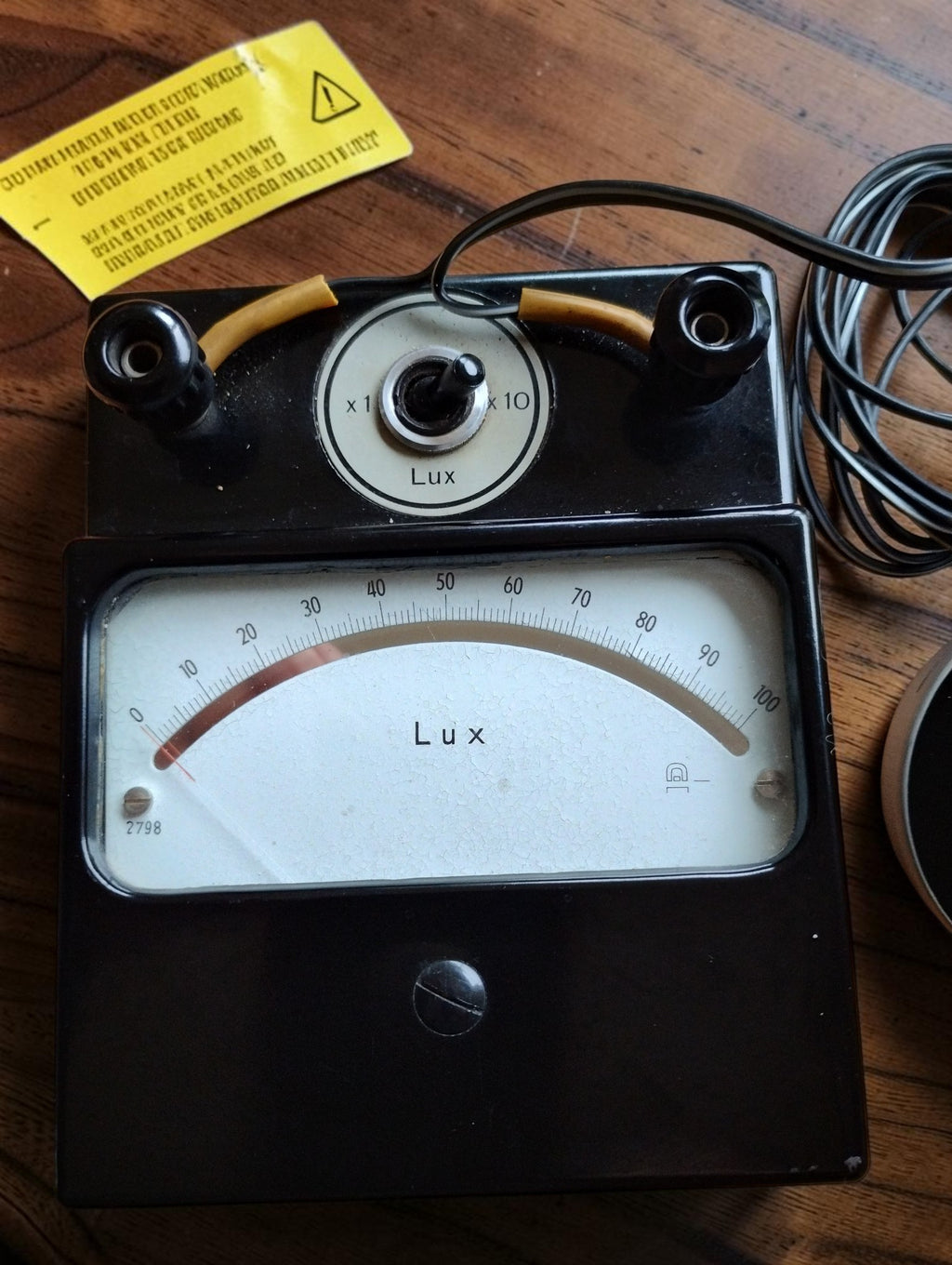 Dr. B. Lange Standard-Luxmeter I no. 2798 showing the analog lux scale and x1 and x10 range selector
