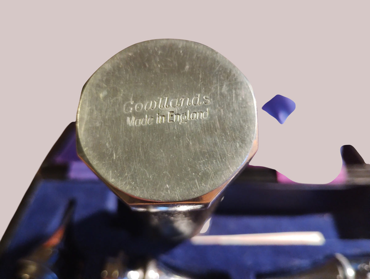 Gowllands Made in England engraving on the metal end cap of the diagnostic set handle
