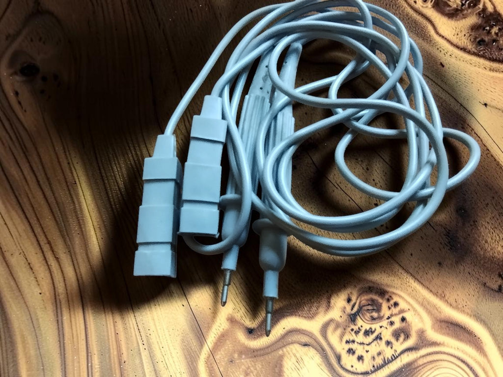 Test leads and probes supplied with the Metra Blansko PK 210 analog clamp meter
