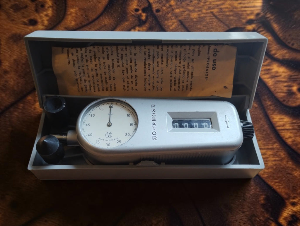 IVO Probator mechanical hand tachometer in its open case with two rubber tips and instruction leaflet
