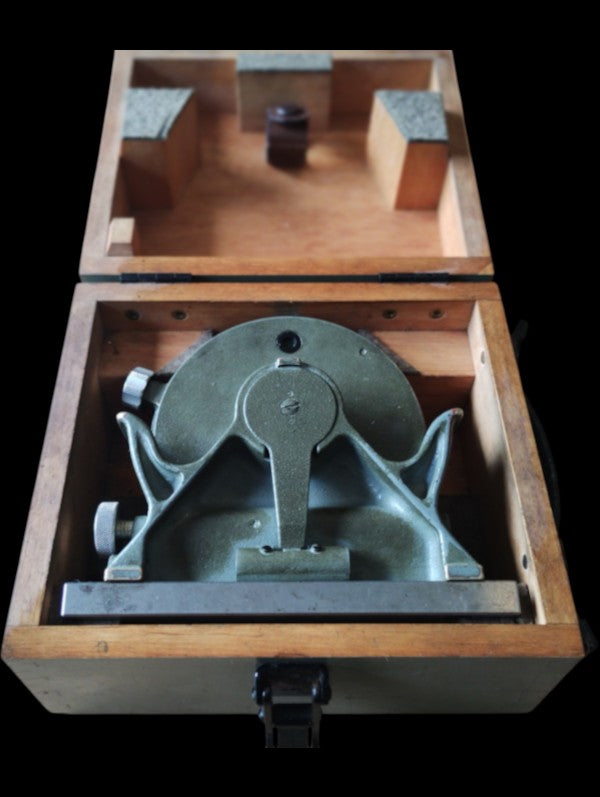 Carl Zeiss Jena optische precisie-neigingsmeter nr. 264 in houten kist