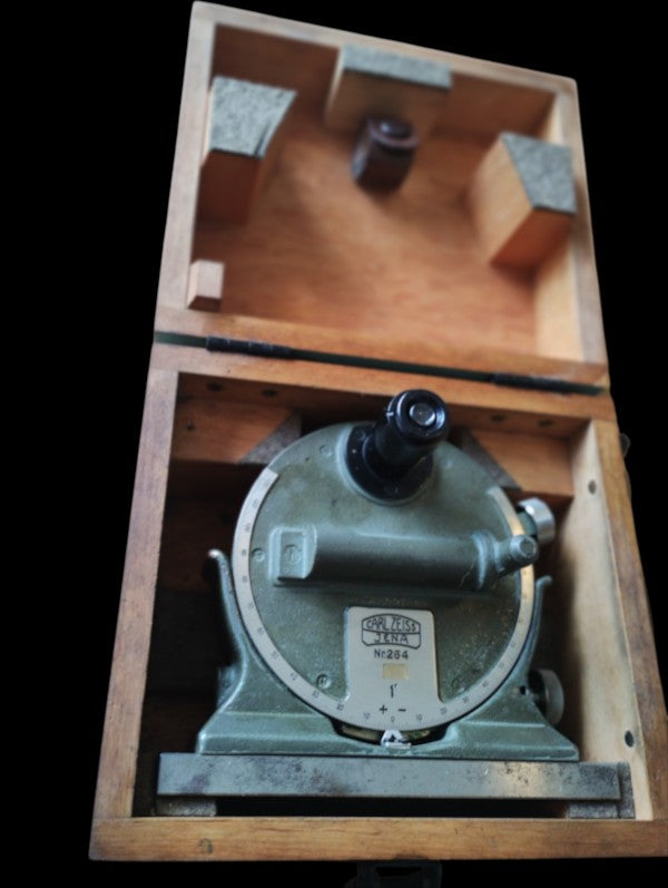 Carl Zeiss Jena optische precisie-neigingsmeter nr. 264 in houten kist