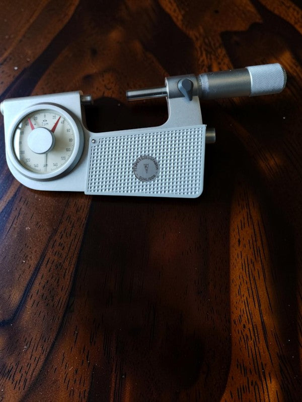Feinmesszeugfabrik Suhl Nr. 533 indicating micrometer, 25–50 mm