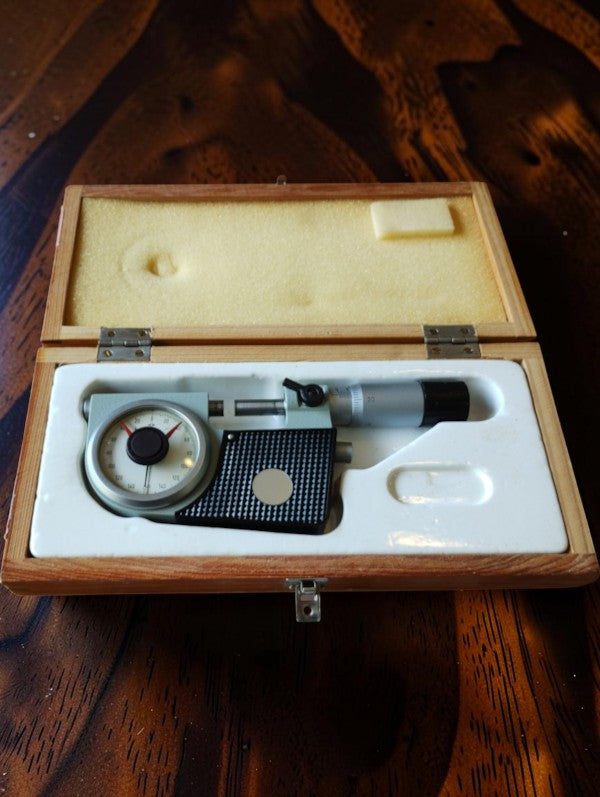Hahn & Kolb Bügelfeinzeiger / indicerende micrometer / Passameter, 0–25 mm, gemerkt 1 11