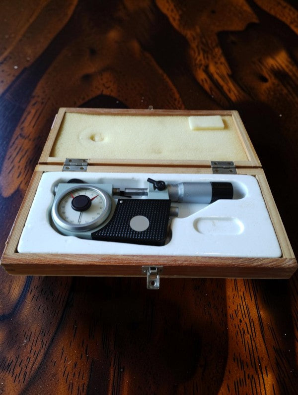 Hahn & Kolb Bügelfeinzeiger / indicerende micrometer / Passameter, 0–25 mm, gemerkt 1 11