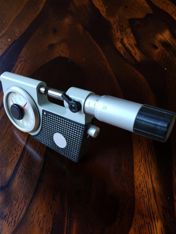 Hahn & Kolb Bügelfeinzeiger / indicerende micrometer / Passameter, 0–25 mm, gemerkt 1 11