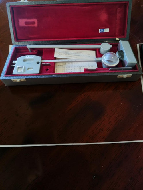 A. Ott Kempten Kompensations-Polarplanimeter, type 30115, nr. 125234, originele cassette