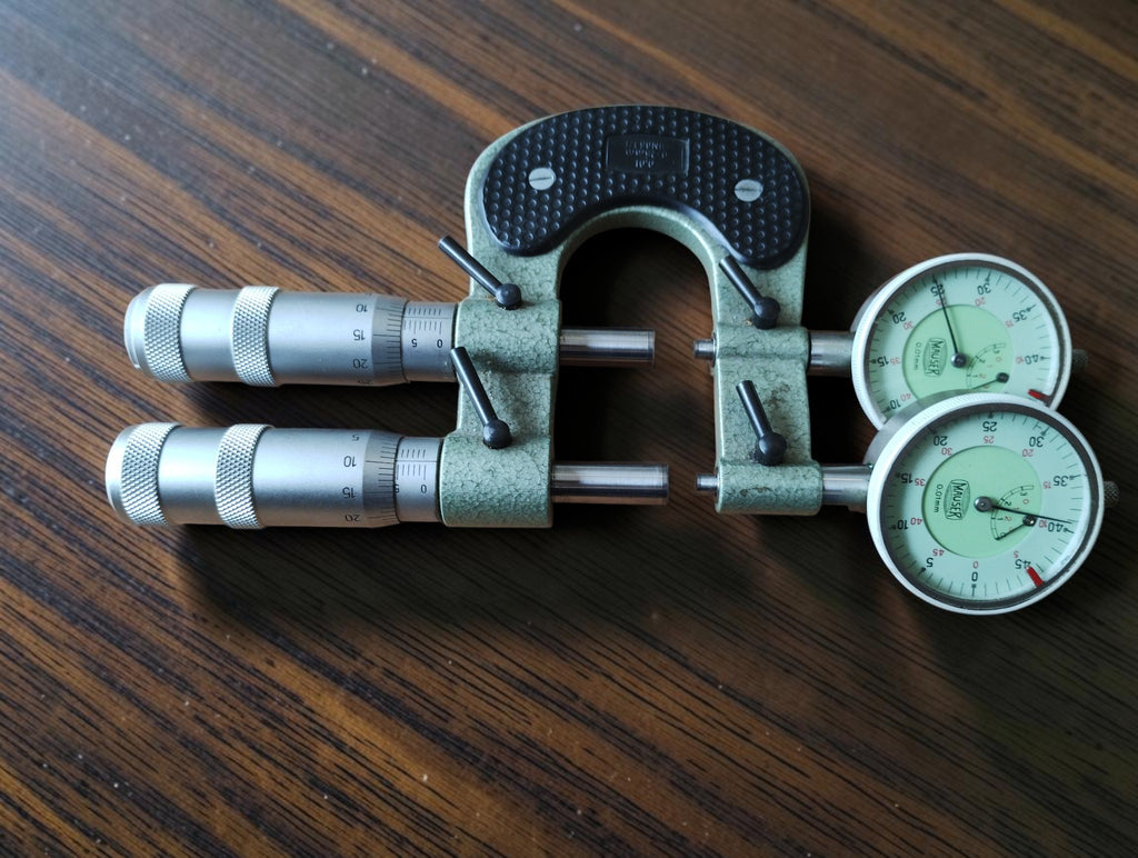 MAUSER dubbele micrometer met twee meetklokken, 0–25 mm