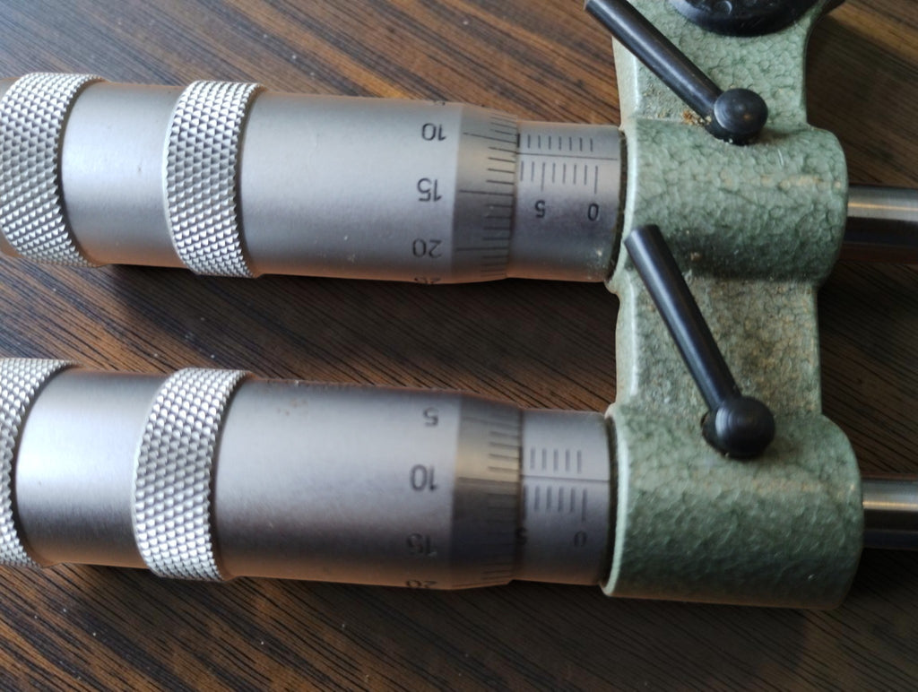 MAUSER dubbele micrometer met twee meetklokken, 0–25 mm