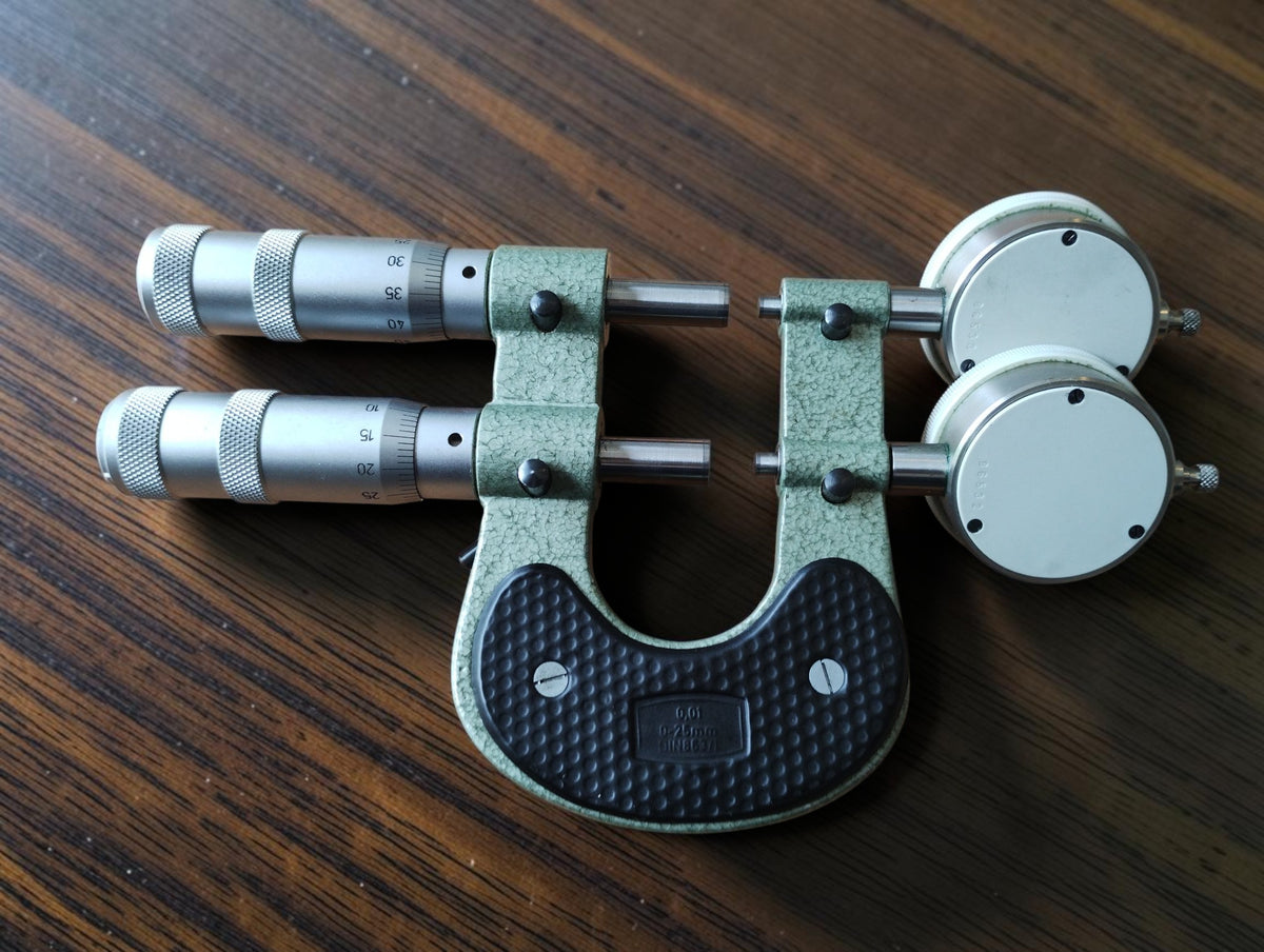 MAUSER dubbele micrometer met twee meetklokken, 0–25 mm