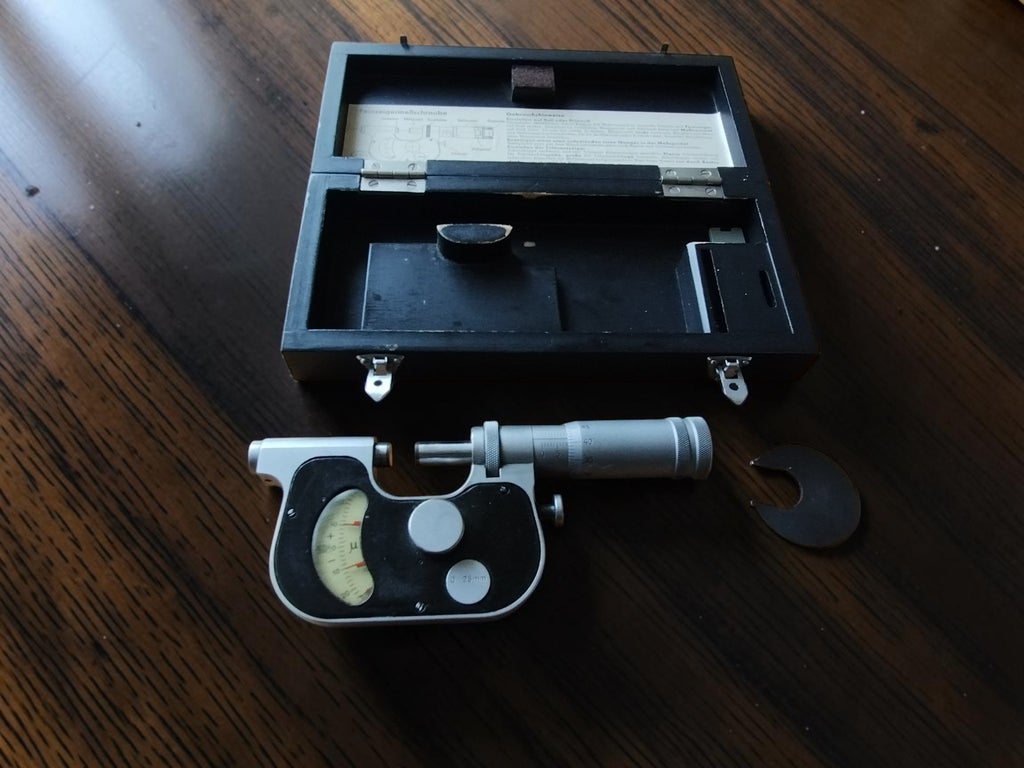 Vintage Carl Zeiss Jena Passameter 0–25 mm indicatiemicrometer met houten kist

