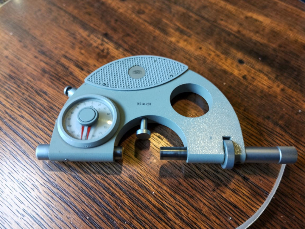 Carl Zeiss Jena Passameter 25–50 mm indicatiemicrometer met 2 µm-wijzerplaat
