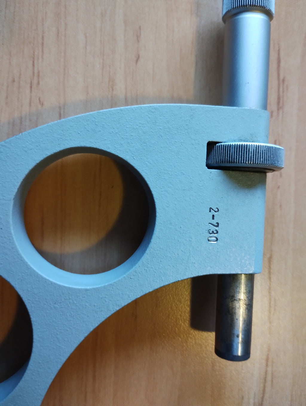 Indicatiemicrometer 75–100 mm met houten kist, toegeschreven aan Carl Zeiss Jena
