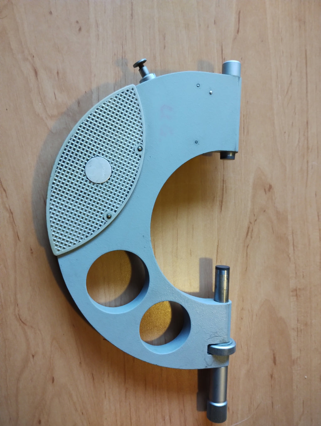 Indicatiemicrometer 75–100 mm met houten kist, toegeschreven aan Carl Zeiss Jena
