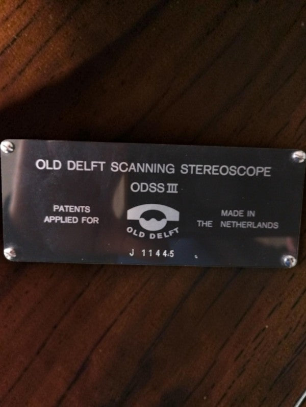 Old Delft ODSS III scanning stereoscope with wooden case