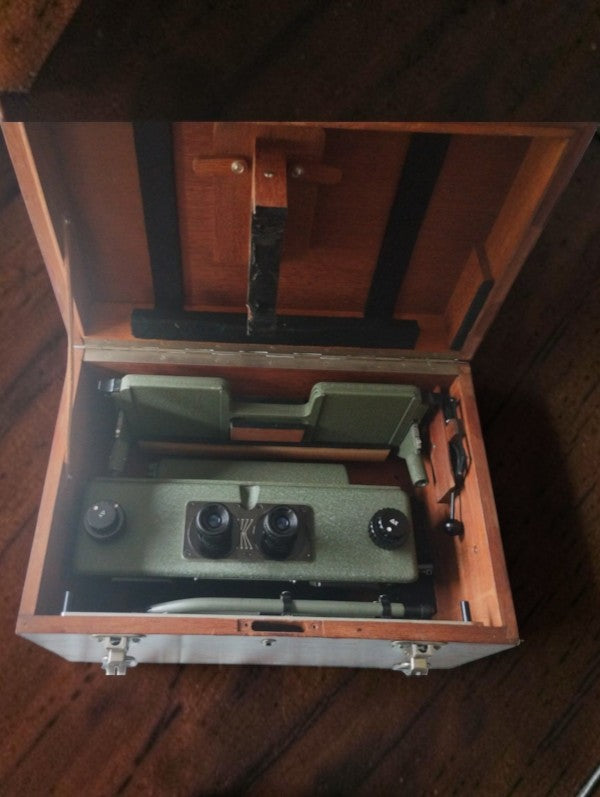 Old Delft ODSS III scanning stereoscope with wooden case