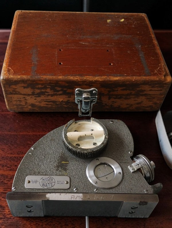Hilger & Watts TB103-1 Precision Bubble Clinometer with Wooden Case
