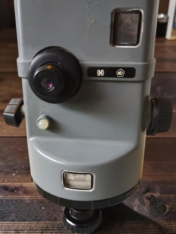 IZOP 2H-10KA Automatic Level - USSR, 1980s
