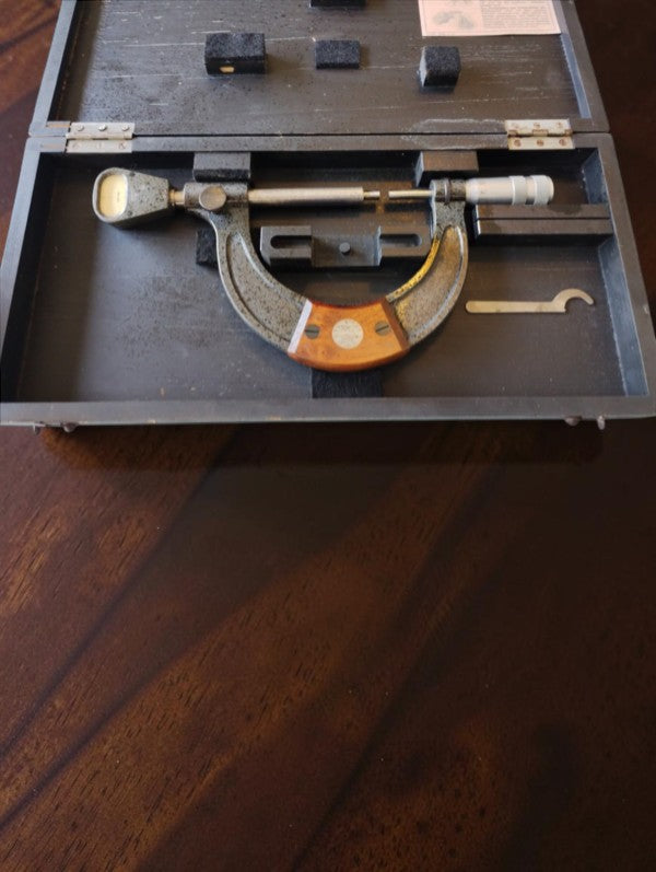 Fr. Keilpart & Co. Suhl indicating micrometer 0–100 mm in wooden case