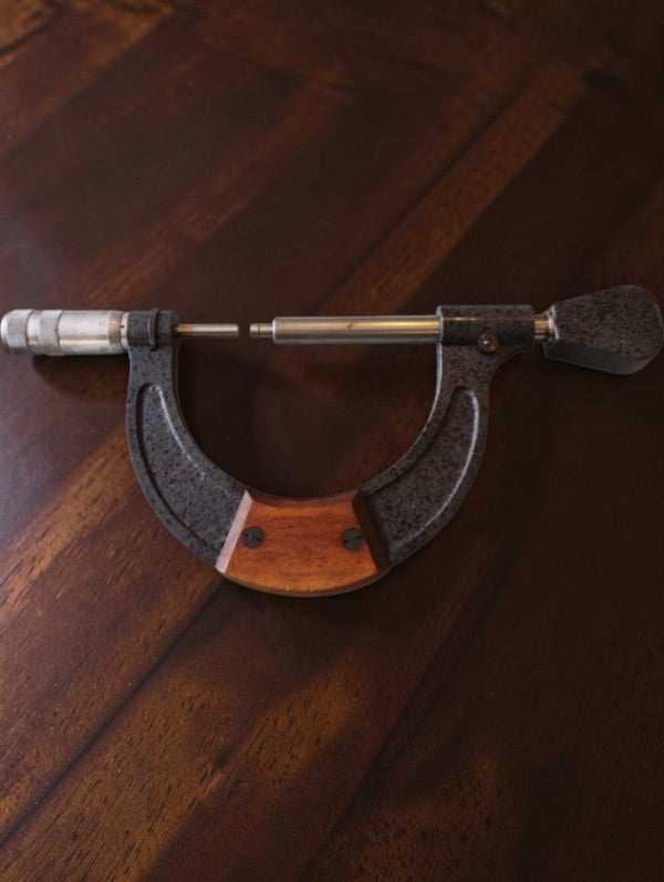 Fr. Keilpart & Co. Suhl indicating micrometer 0–100 mm in wooden case