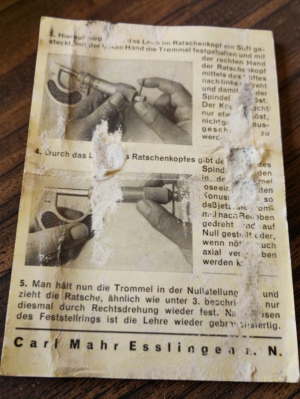 Carl Mahr outside micrometer 0–25 mm with wooden case
