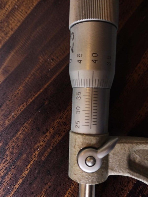 VIS buitenmicrometer 25–50 mm met houten schuifkist