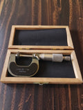Mitutoyo disc micrometer 0–25 mm with wooden case