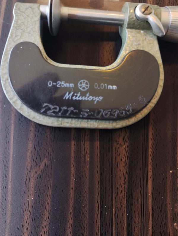 Mitutoyo disc micrometer 0–25 mm with wooden case