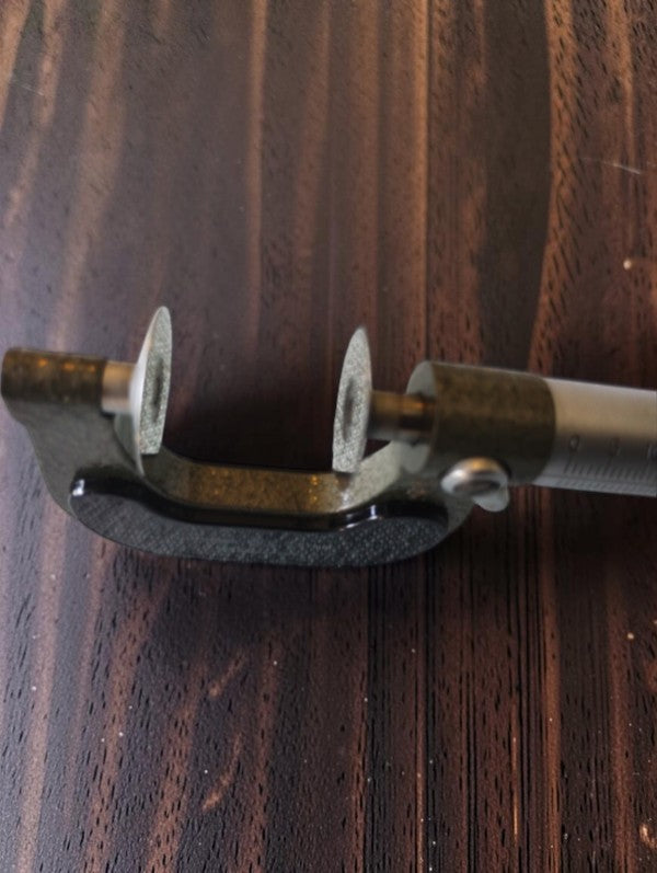 Mitutoyo disc micrometer 0–25 mm with wooden case