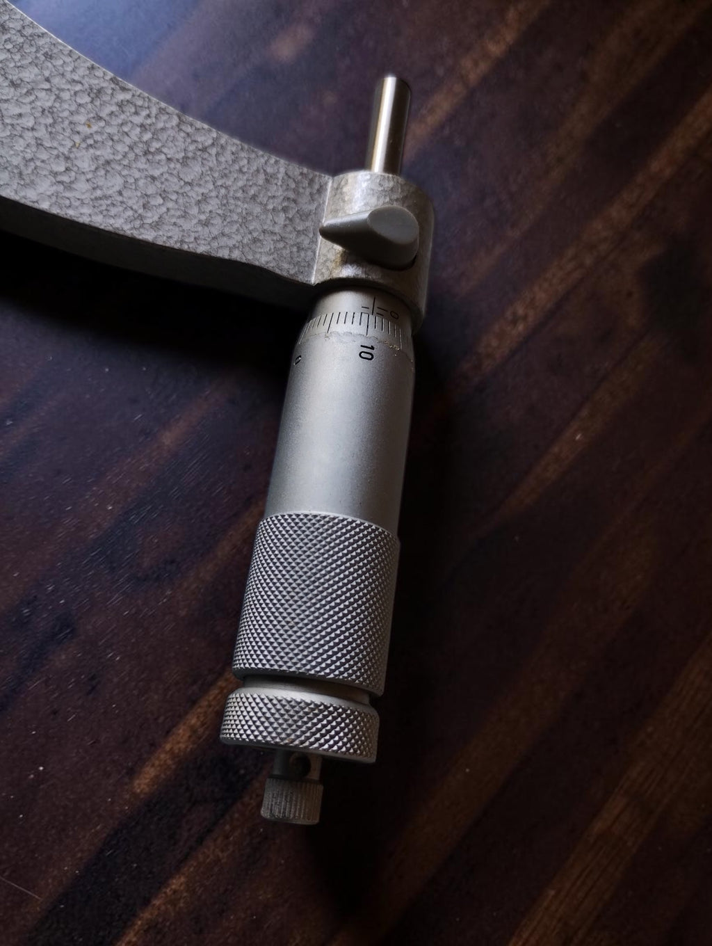 FMS Suhl outside micrometer 200–225 mm with wooden case
