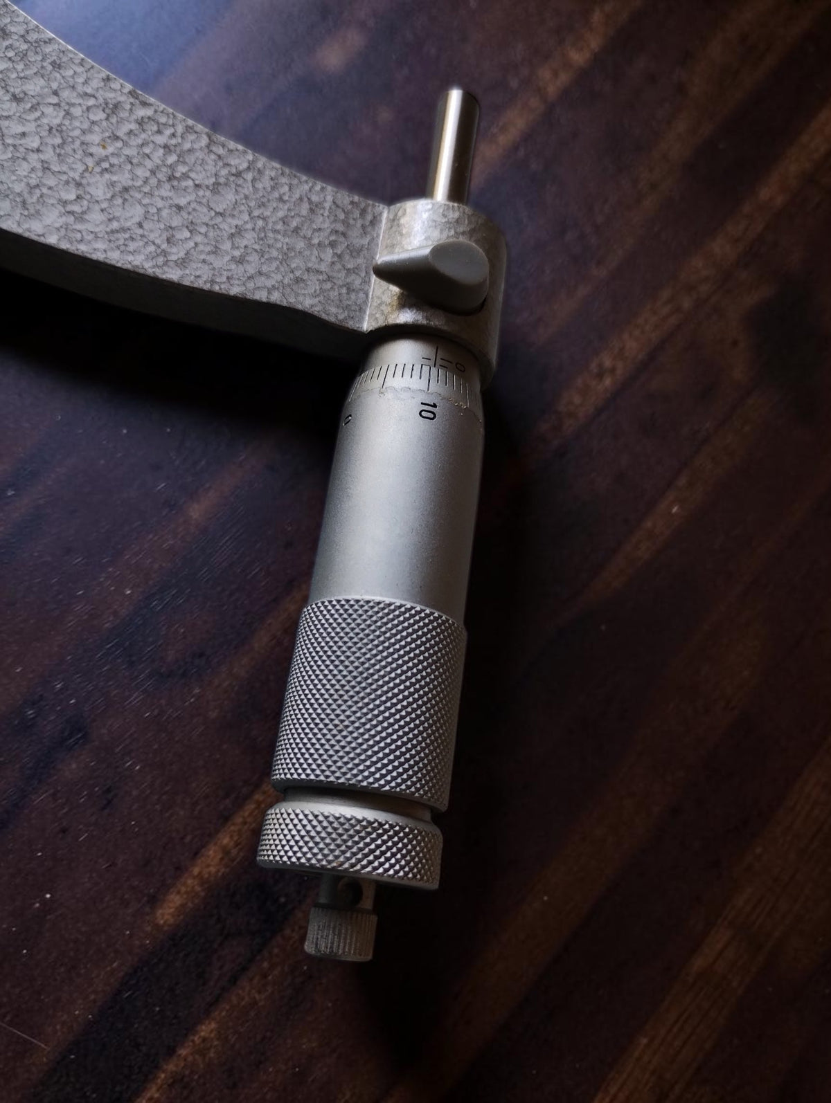 FMS Suhl outside micrometer 200–225 mm with wooden case
