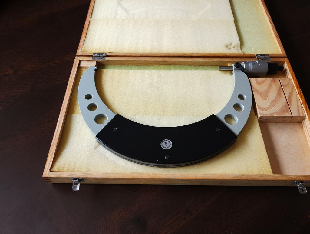 FMS Suhl buitenmicrometer 225–250 mm met houten kist