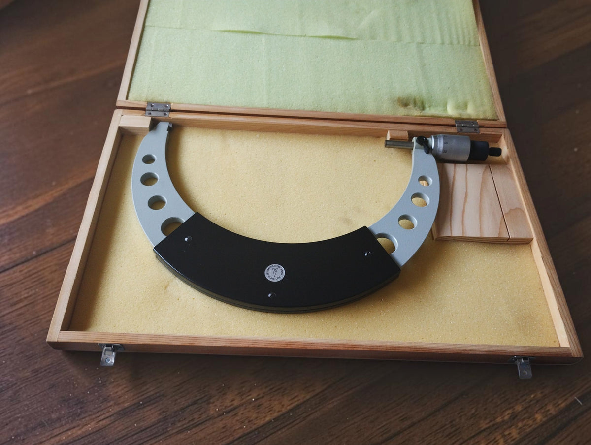 
FMS Suhl outside micrometer 225–250 mm with skeletonized frame and case


