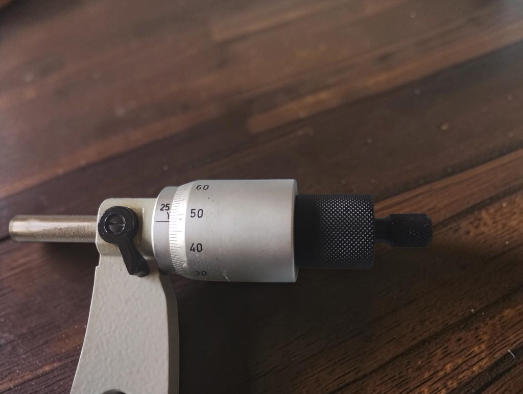 
FMS Suhl outside micrometer 225–250 mm with skeletonized frame and case


