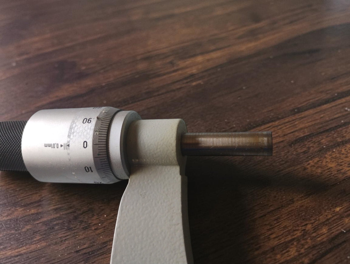 
FMS Suhl outside micrometer 225–250 mm with skeletonized frame and case


