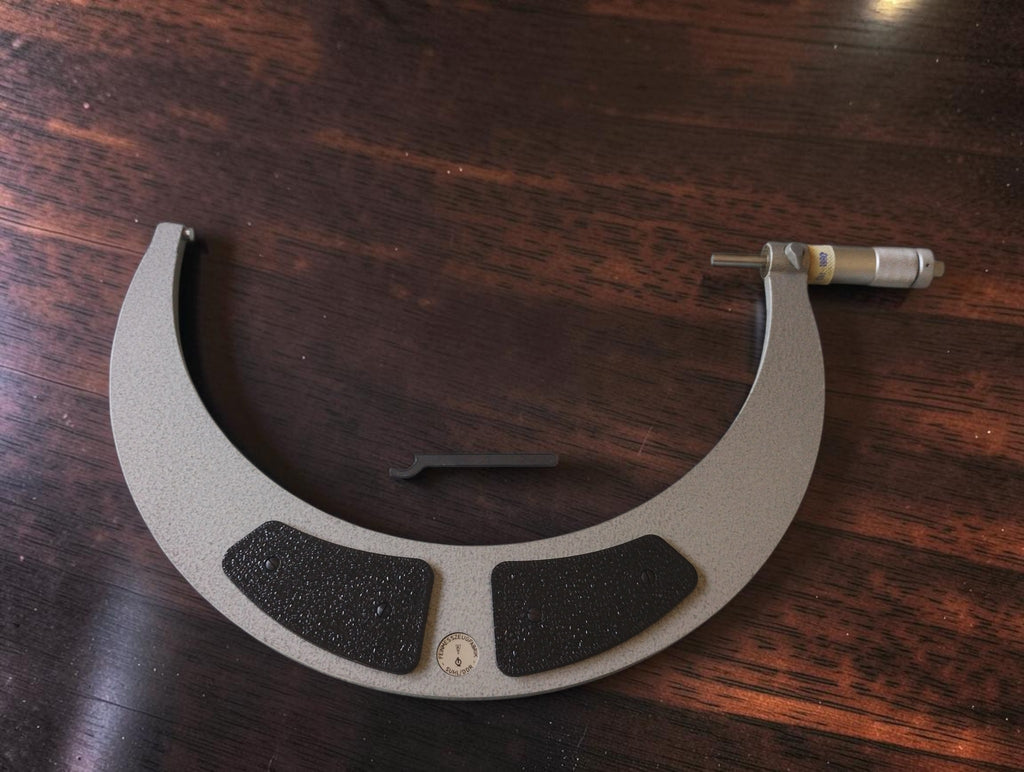 FMS Suhl outside micrometer 275–300 mm with adjustment wrench and wooden case