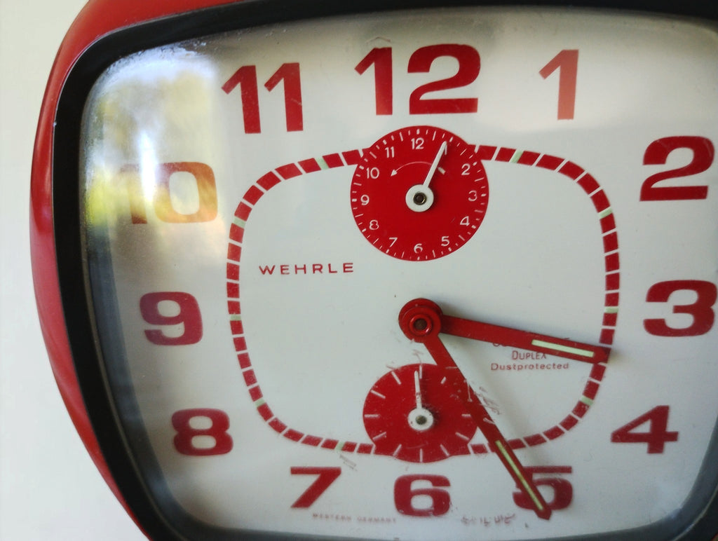 Wehrle Duplex mechanical alarm clock red-grey – vintage Space Age