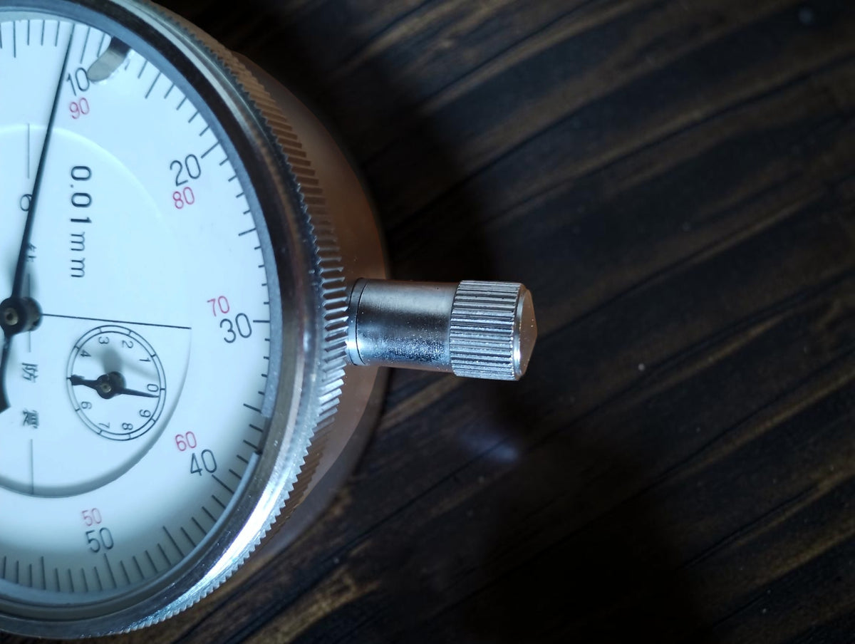 LINKS Harbin Analog Dial Indicator 0.01 mm with Case and Factory Paperwork
