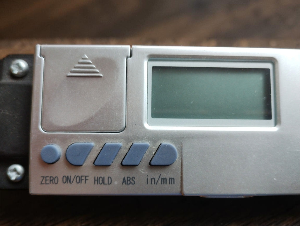 Digitale lineaire meetschaal DRO 200 mm met bevestigingsbeugels