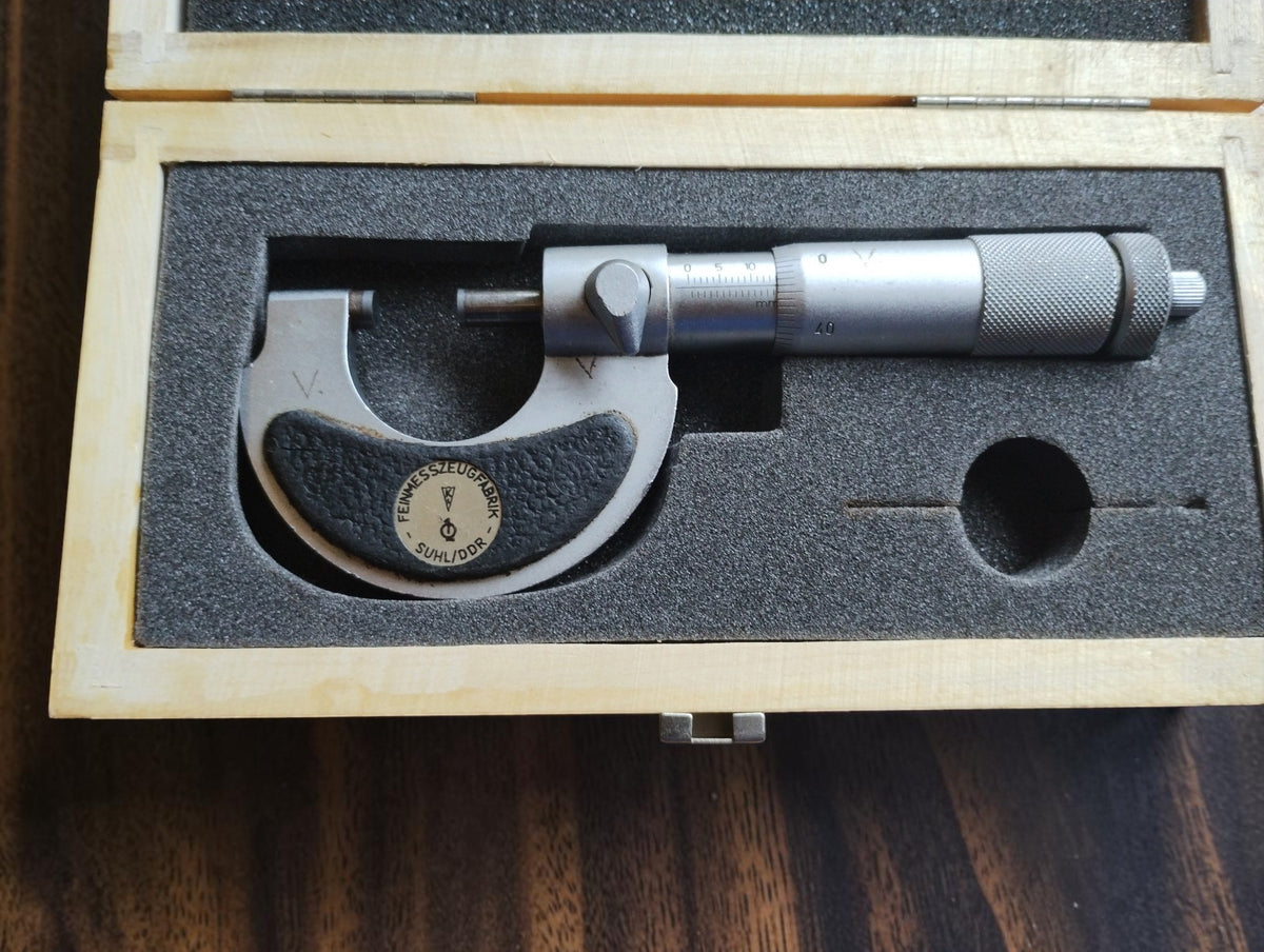 FMS Suhl Outside Micrometer 0–25 mm with Wooden Case