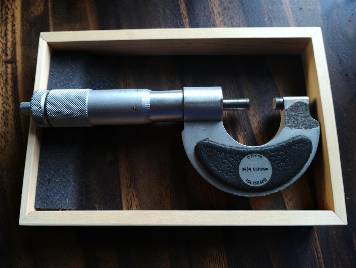 FMS Suhl Outside Micrometer 0–25 mm with Wooden Case