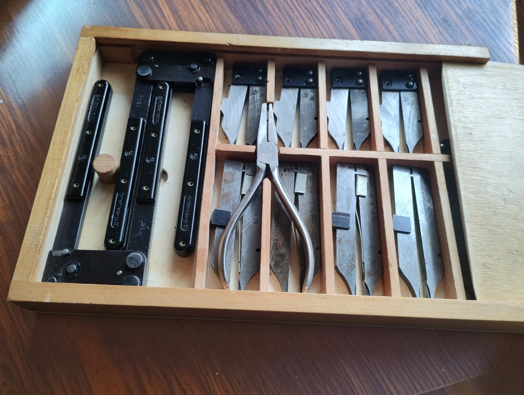Hans Widmaier KNZ 215.1 Contact Riveting Tool Set with Wooden Case and Instructions
