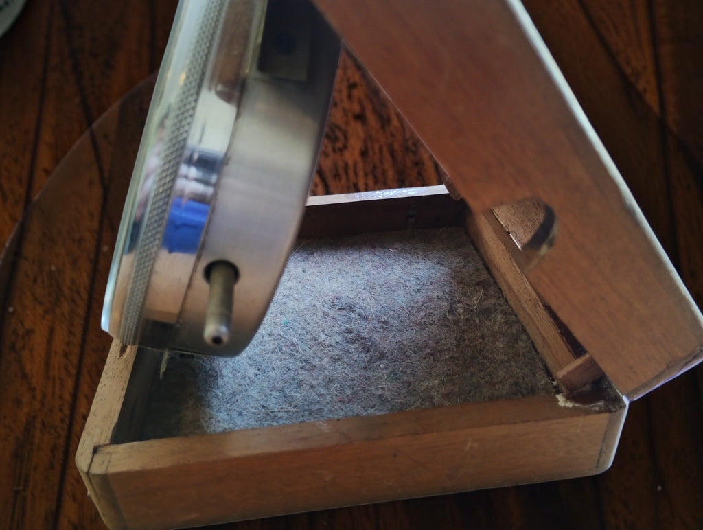 TONOBOS Historic Blood Pressure Gauge with Wooden Case – Wiesbaden
